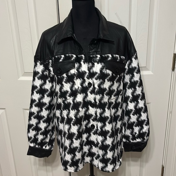Vince Camuto Tops - Vince Camuto Faux Leather Trim Shirt Jacket
